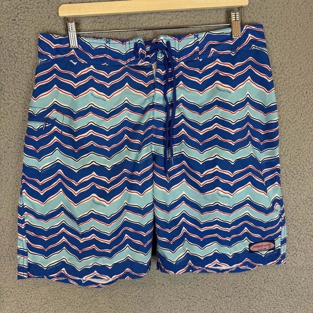 Vineyard Vines Board Shorts Mens 33 Blue Striped Lightweight Beach Surf